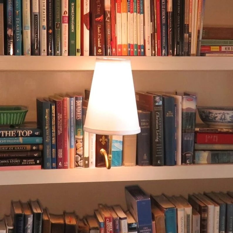 đ Varhainen joulualennus 49 % đ "Classic" Literary Lamppu - ParistokĂ€yttöinen