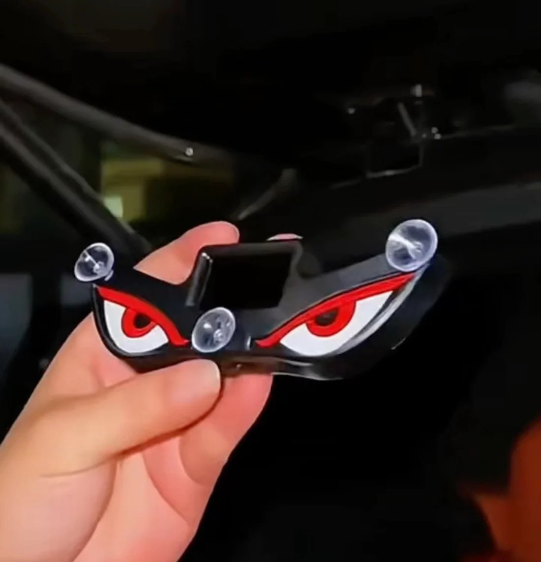 Giv din bil karakter: Solar Demon Eye – Det ultimative trådløse LED-look 😈✨