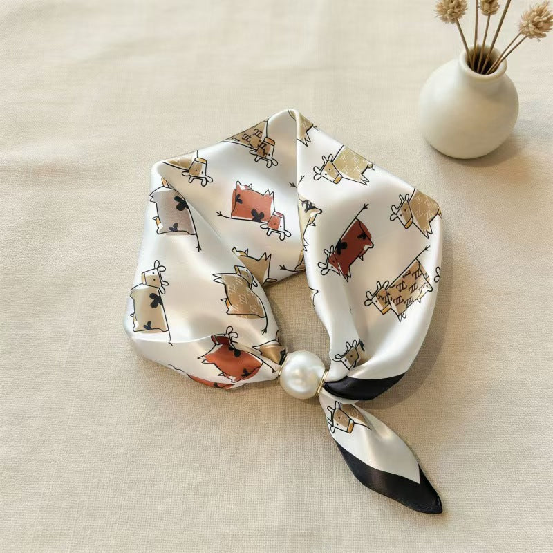 🤍 Magnetic scarf with a pearl – look elegant in seconds