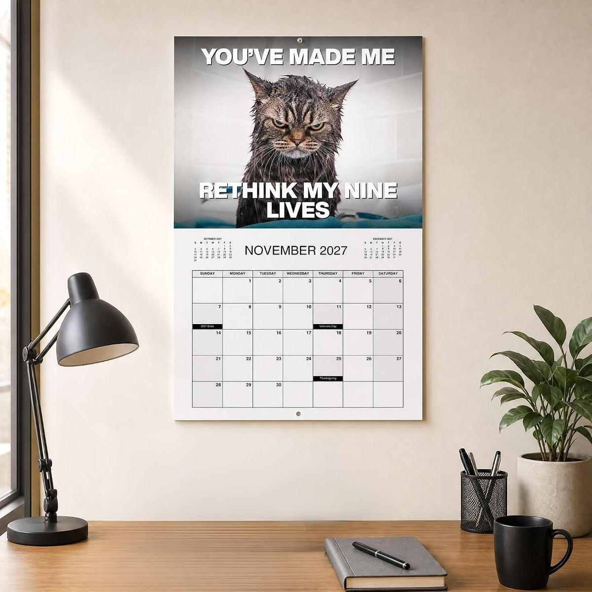 🏆 Sidste dag: Specialpris 169 kr.! 🗓️ PISSED-OFF CATS 😼💢 2027 Vægkalender – Sjov gave til katteelskere 🐾