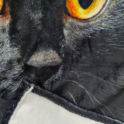 Söpö musta kissakuvioinen flanellipeitto