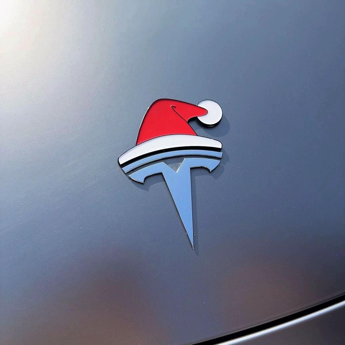 🎅🚗 Julehue til bilens emblem — Vandtæt, genanvendelig julepynt til ethvert bilmærke