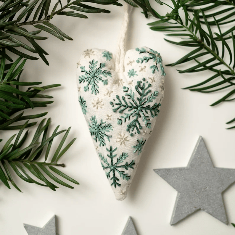 💖 DIY Sydämenmuotoinen Käsinompeltu Joulukoriste/Koristepaketti