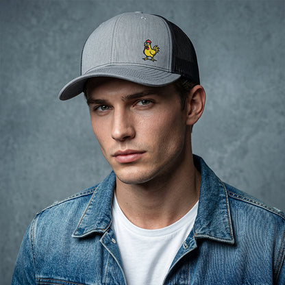 🧢 NYT -50% ALENNUS! ⏰ Nokkela brodeerattu kana-snapback-lippis – Puuvillaa ja säädettävä – Hauska design, täydellinen arkipäiviin tai lahjaksi – hengittävä ja mukava 🐔✨