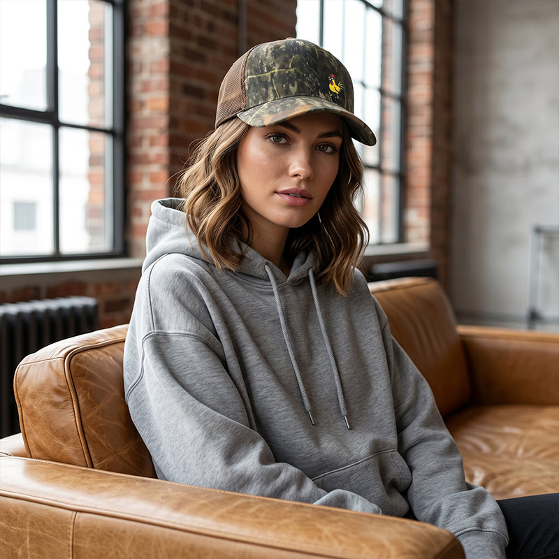 🧢 NYT -50% ALENNUS! ⏰ Nokkela brodeerattu kana-snapback-lippis – Puuvillaa ja säädettävä – Hauska design, täydellinen arkipäiviin tai lahjaksi – hengittävä ja mukava 🐔✨