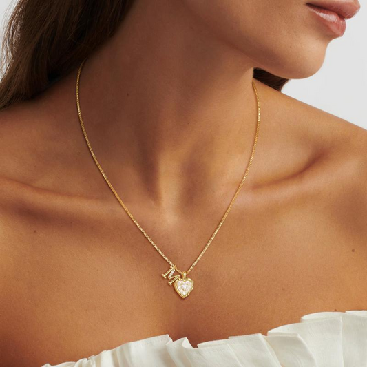 💎 BEGRÆNSET TID 50% RABAT! 💥 Hjerteformet Bogstav Micro Pave Kædehalskæde – Initial Vedhæng, Titanium Stål, Justerbar ✨