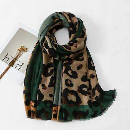 🧣✨ Alsidigt og let sjal med leopardmønster 🐆🤎